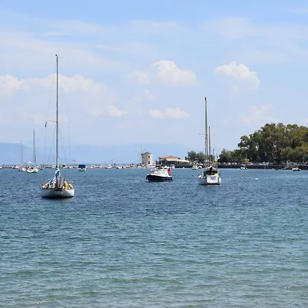 Διαμέρισμα Garitsa Bay *